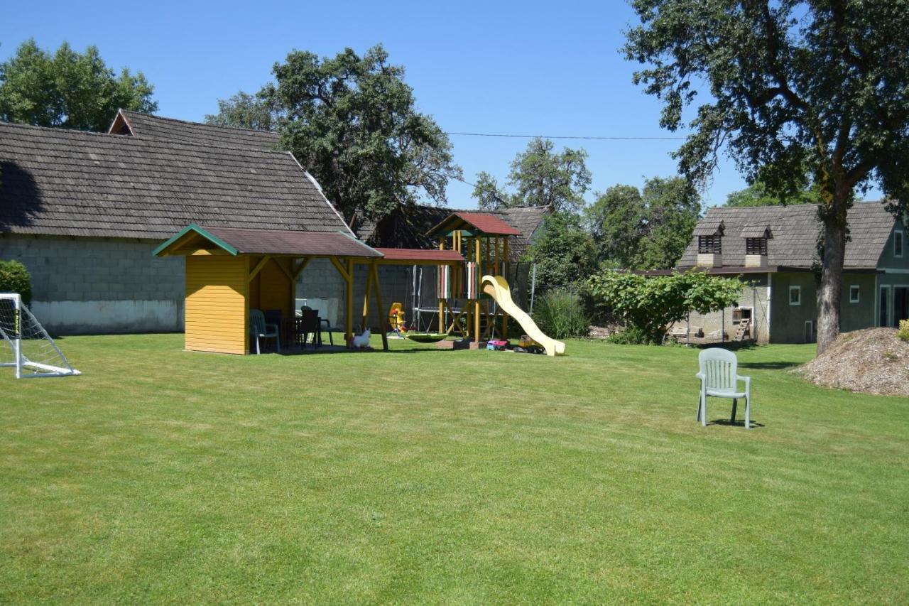 Ferienwohnungen Valerie Sankt Primus Exterior foto